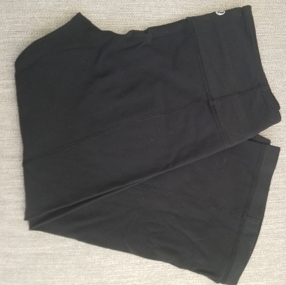 Lululemon - Picture 3 of 6